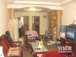 云趣園小區(qū)黃金樓層精品三居，緊鄰回龍觀公交總站，低于市場價急售